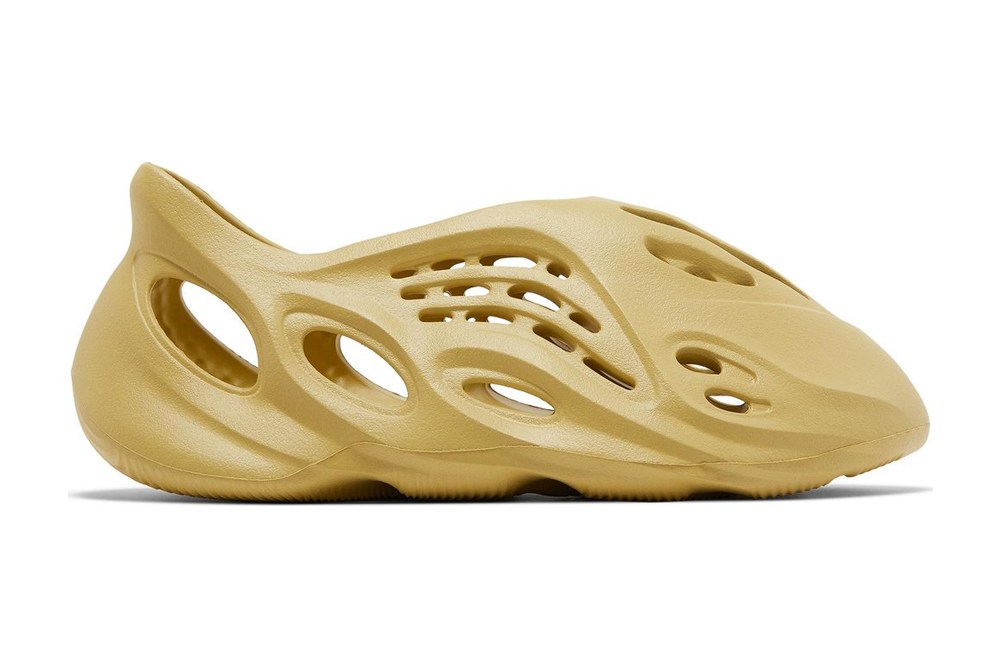 Yeezy Foam Runner  Sulfur
