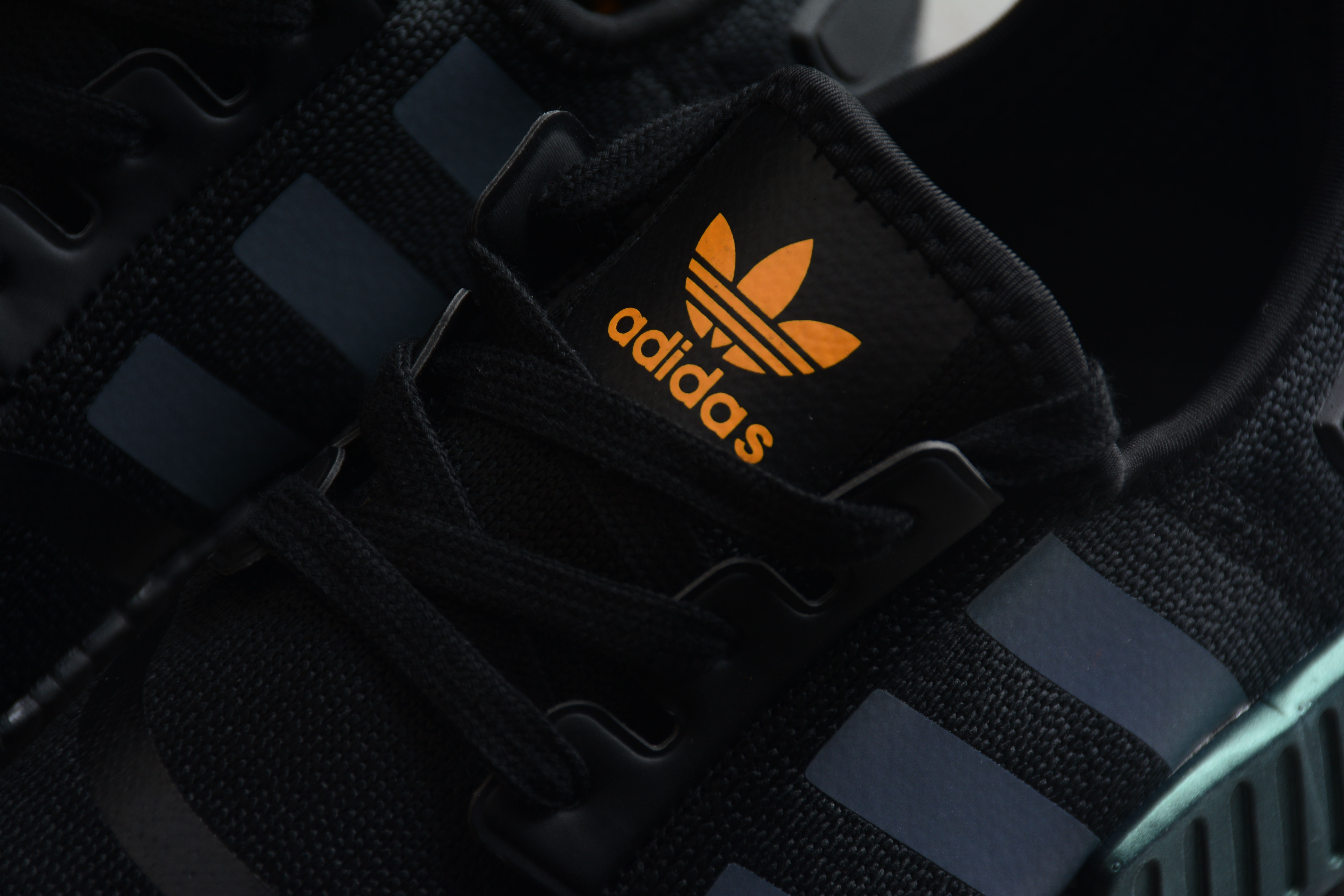 adidas NMD R1 Reflective Xeno FV8025