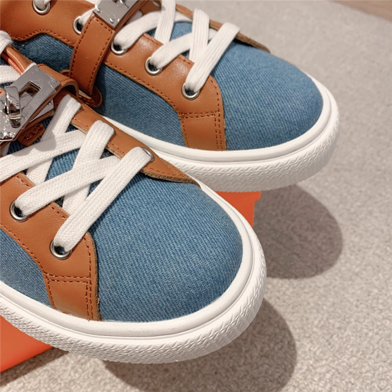 Hermès British retro design white shoes