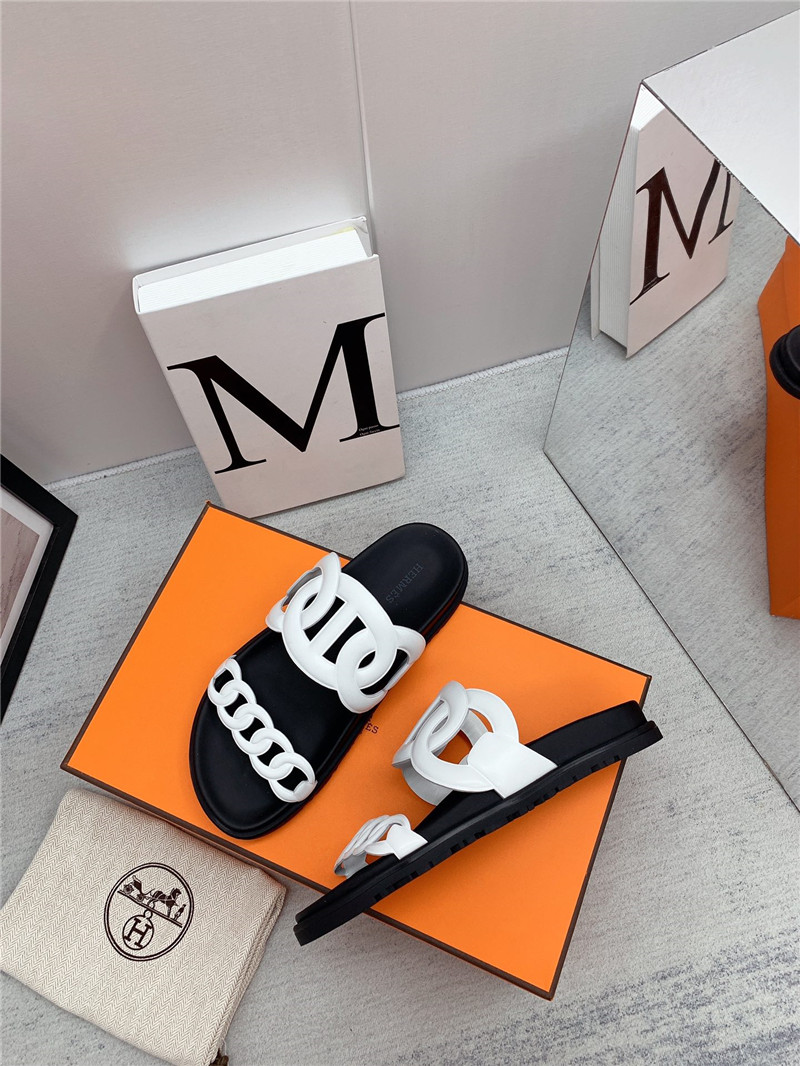 Hermès couple shoes