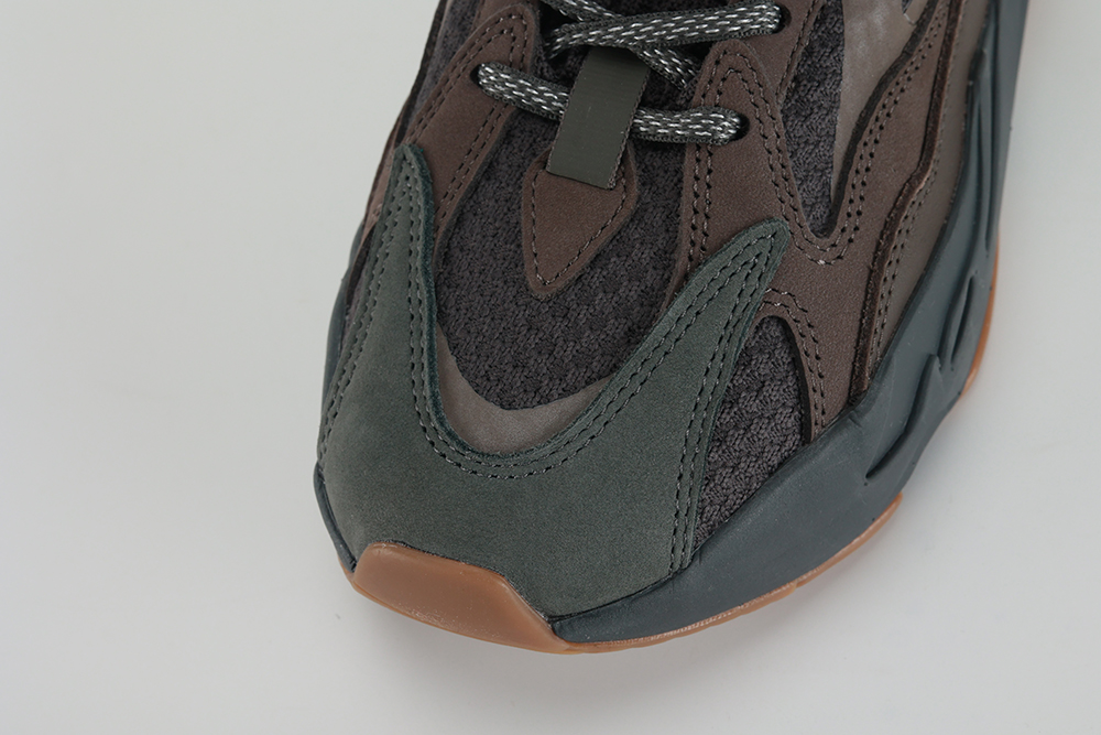 Yeezy Replica Boost 700 V2 Geode