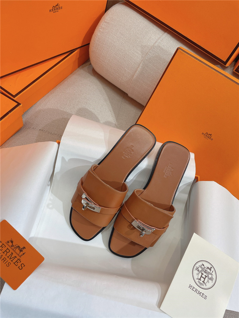 Hermès new Giulia flat kelly buckle slippers