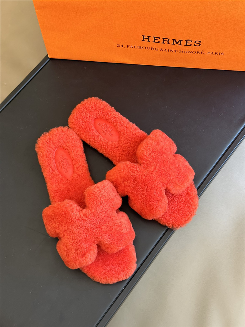 Hermès fur roll cake hair H slippers