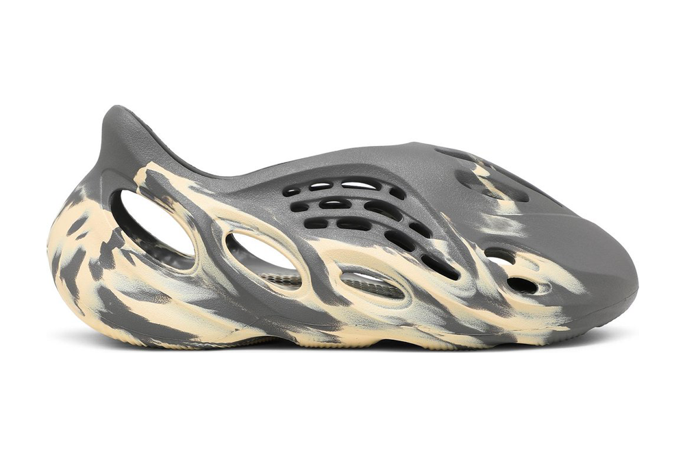 Yeezy Foam Runner  MXT Moon Grey