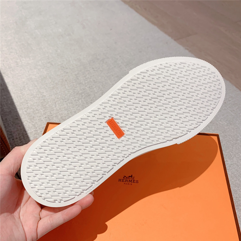 Hermès British retro design white shoes