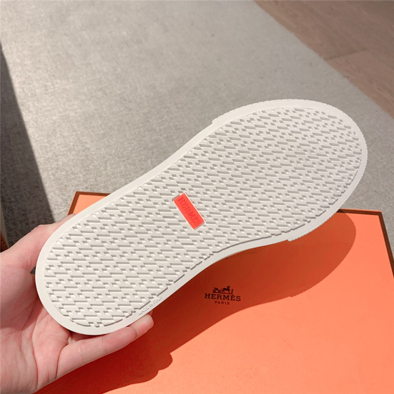 Hermès British retro design white shoes