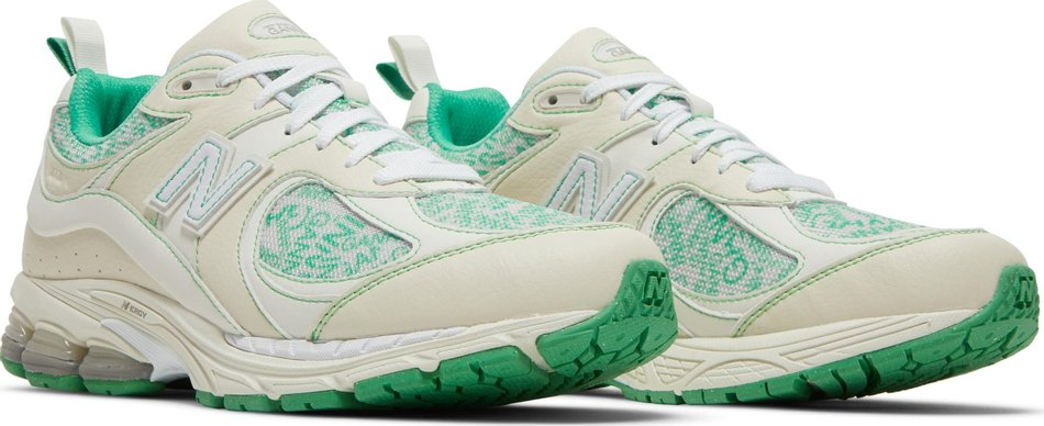 GANNI x 2002r  Turtledove  M2002RGC