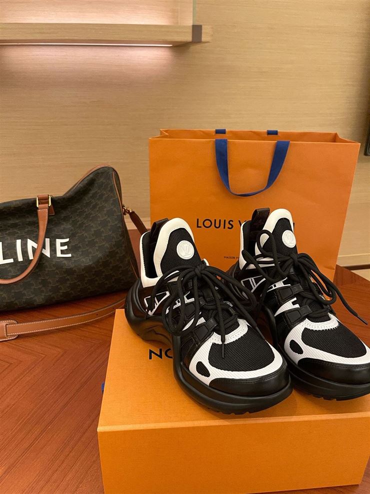 LOUIS VUITTON ARCHLIGHT TRAINERS   LVS097