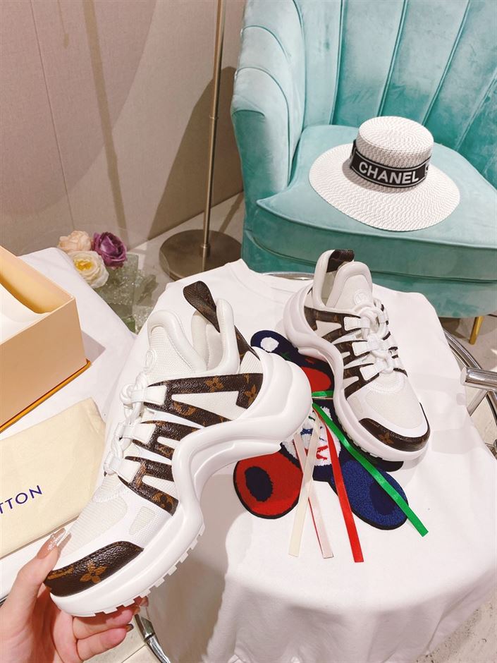 LOUIS VUITTON ARCHLIGHT TRAINERS   LVS106