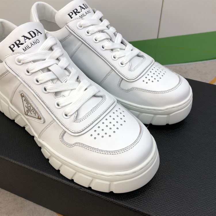 PRADA LEATHER SNEAKERS   PRS017