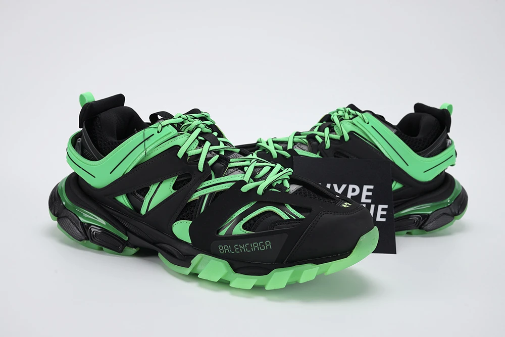 BALENCIAGA TRIPLE-S BLACK GREEN