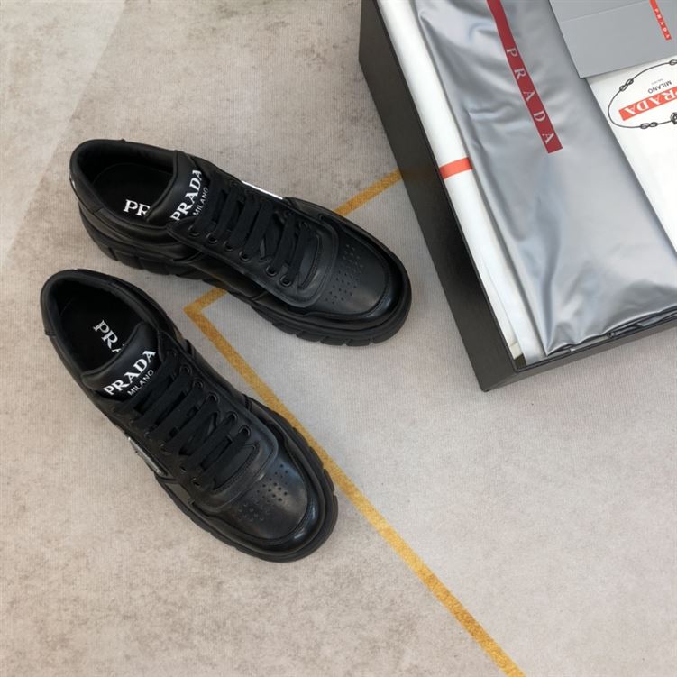 PRADA LEATHER SNEAKERS   PRS018