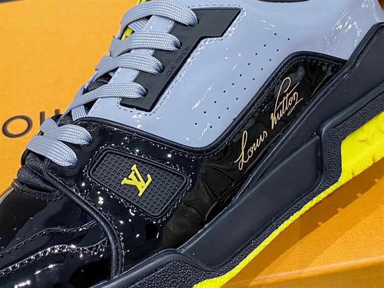 LV Shoes Replica TRAINER SNEAKERS IN BLACK PATENT CANVAS   LVS004