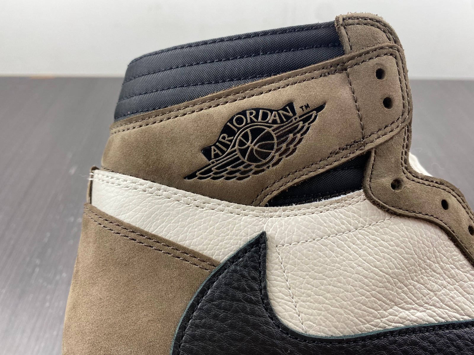 Jordan 1 Retro High Travis Scott Mocha Extended size 14