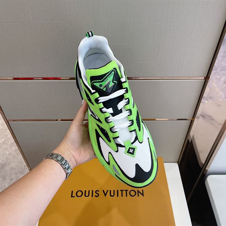 LOUIS VUITTON Dupe RUNNER TATIC SNEAKER   LVS024