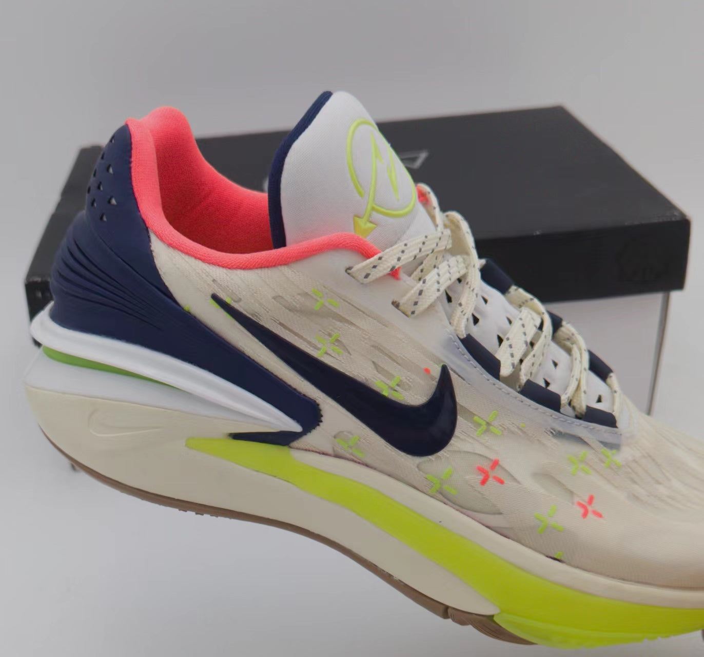 NIKE ZOOM GT CUT 2 x CROSSHAIRS