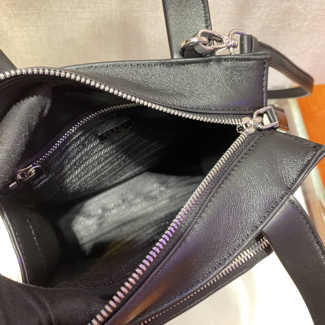 Replica Pradas Nappa Leather Replica Tote