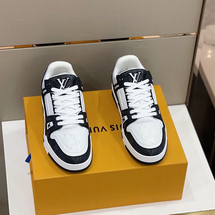 LOUIS VUITTON TRAINER WHITE BLACK WHITE   LVS018