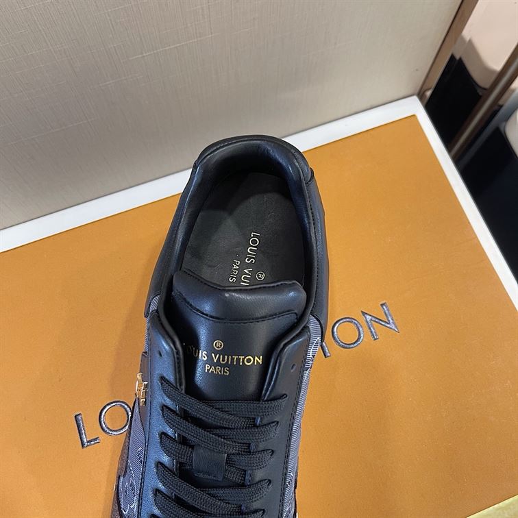 LOUIS VUITTON RUN AWAY SNEAKERS   LVS009