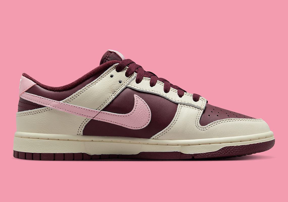 Wmns Dunk Low  Valentine s Day  DR9705-100