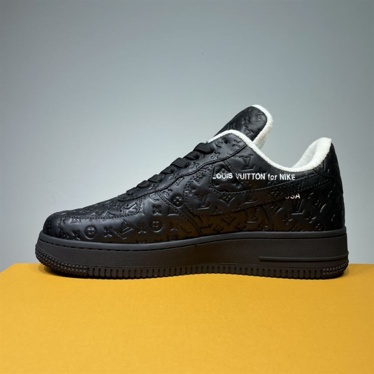 LOUIS VUITTON X NIKE AIR FORCE 1 LOW-TOP SNEAKERS   LVS135