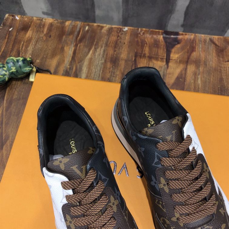 LOUIS VUITTON RUN AWAY SNEAKERS IN SLIVER   LVS008