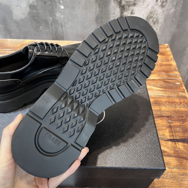 PRADA BRUSHED LEATHER DERBY BROGUE SHOES SHOES   PRS033