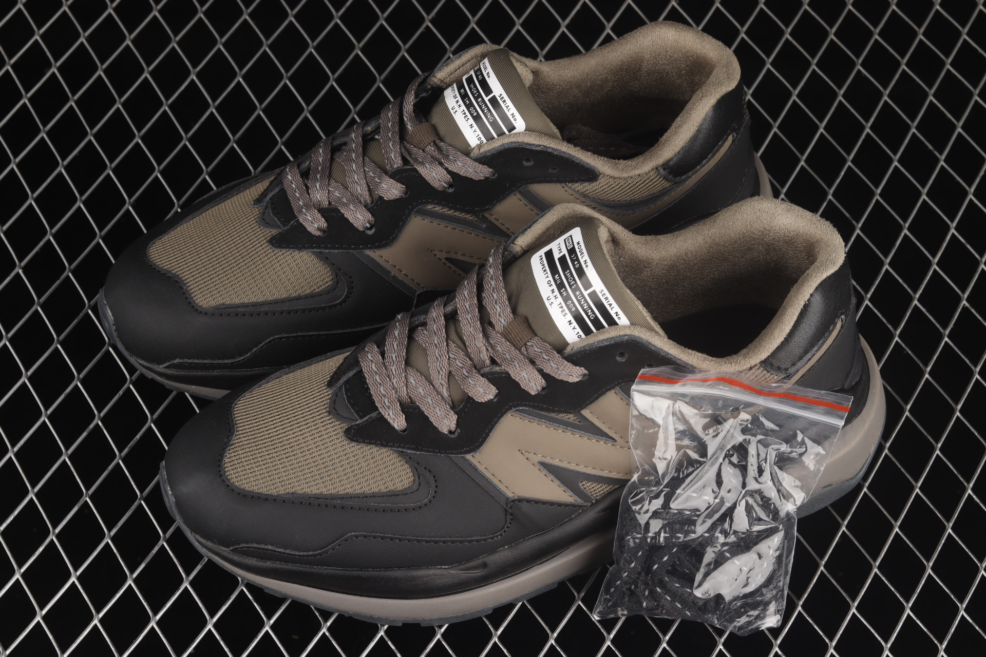 57/40  Black Olive Yellow  M5740NX