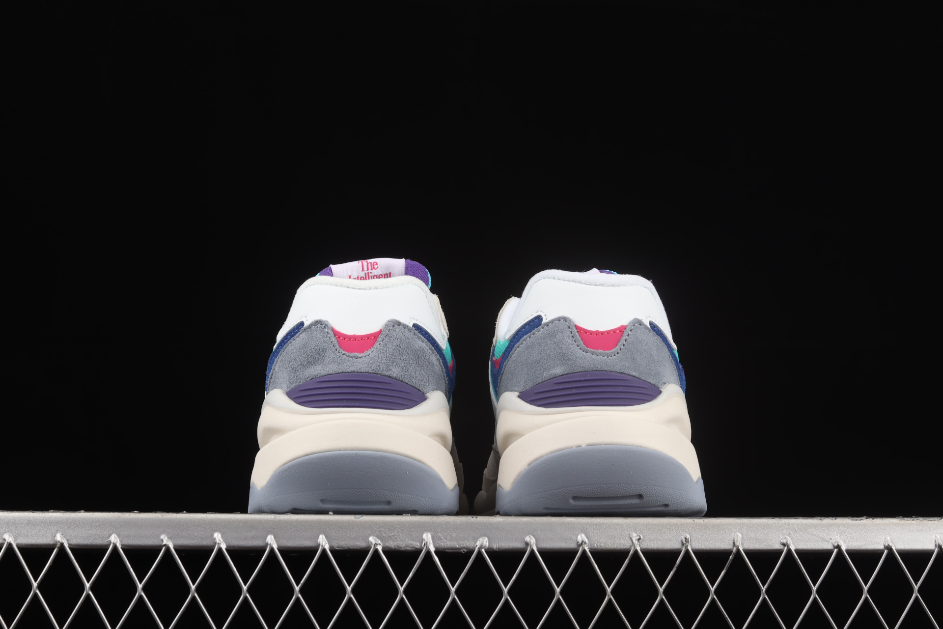 Wmns 57/40  Incubation  W5740PL1