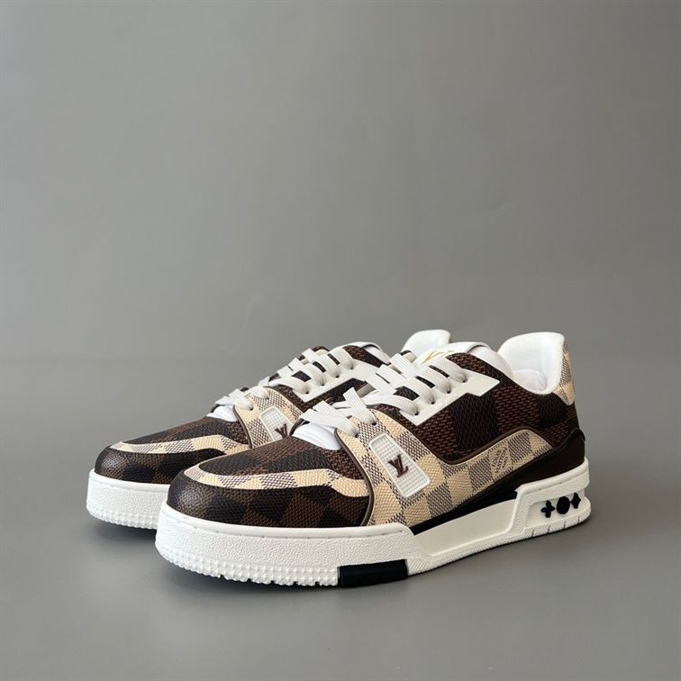 LOUIS VUITTON TRAINER SNEAKER   LVS120