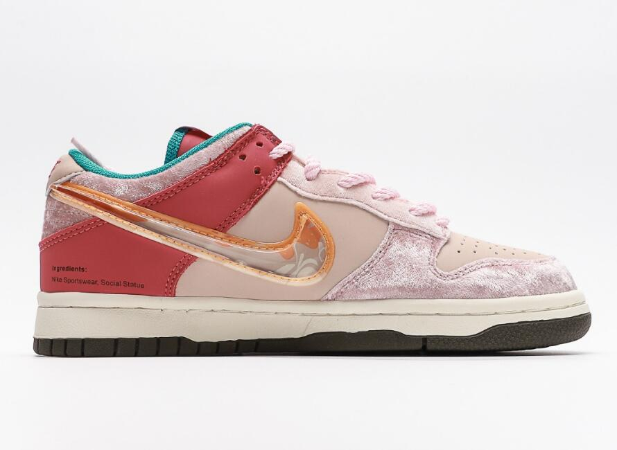 Social Status x Dunk Low GS  Strawberry Milk  DM3349-600