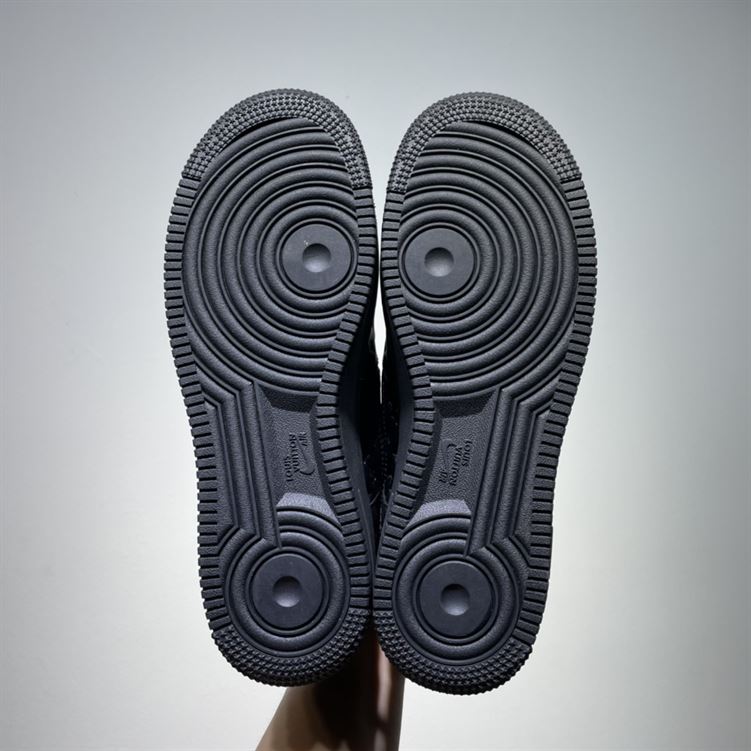 LOUIS VUITTON X NIKE AIR FORCE 1 LOW-TOP SNEAKERS   LVS135