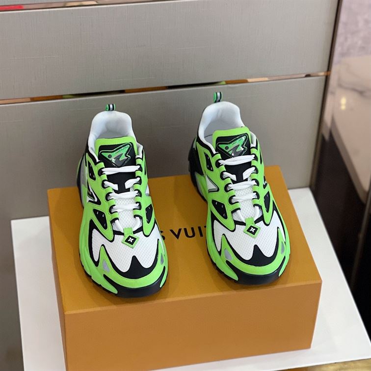 LOUIS VUITTON Dupe RUNNER TATIC SNEAKER   LVS024