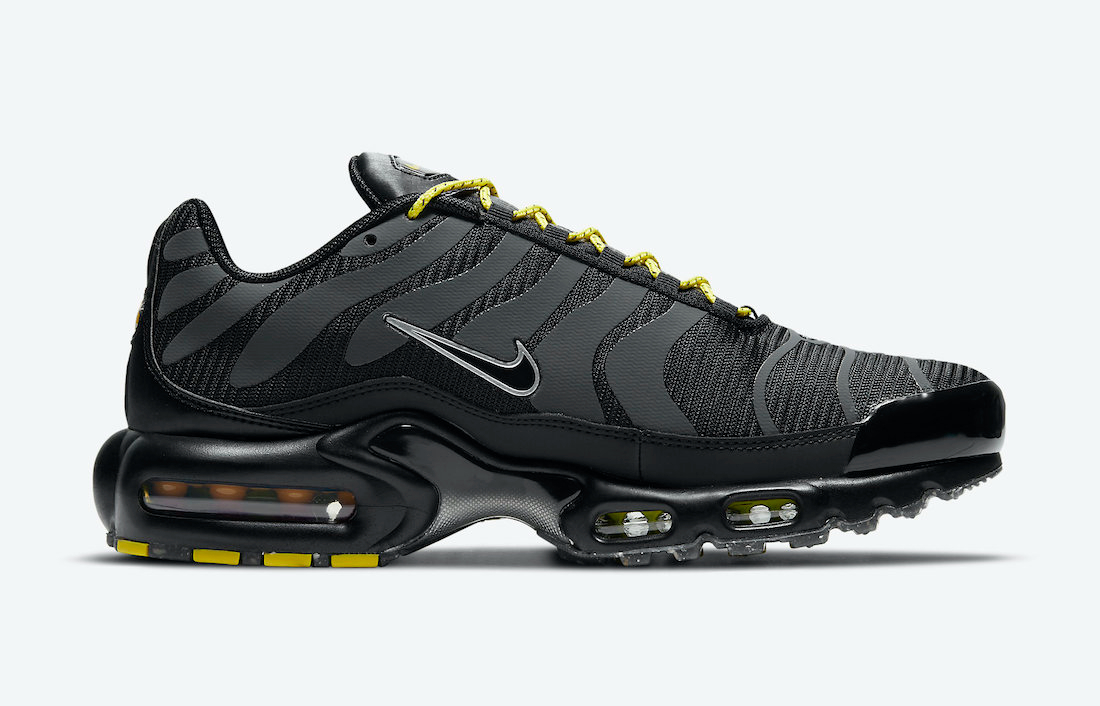 Air Max Plus  Black Total Orange  DD7112-002