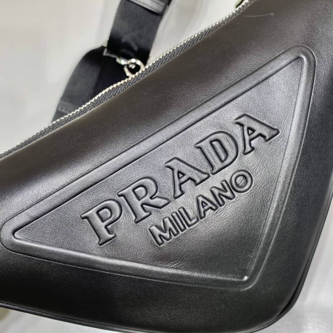 Best Replica Prada Leather Triangle Replica Shoulder Bag(ColaReps)
