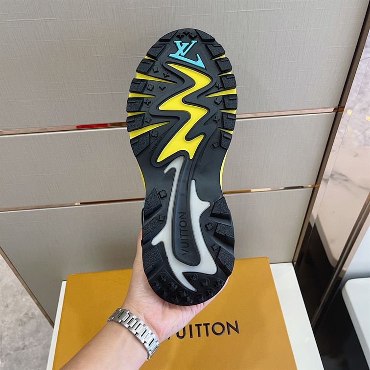 LOUIS VUITTON Dupe RUNNER TATIC SNEAKER   LVS025