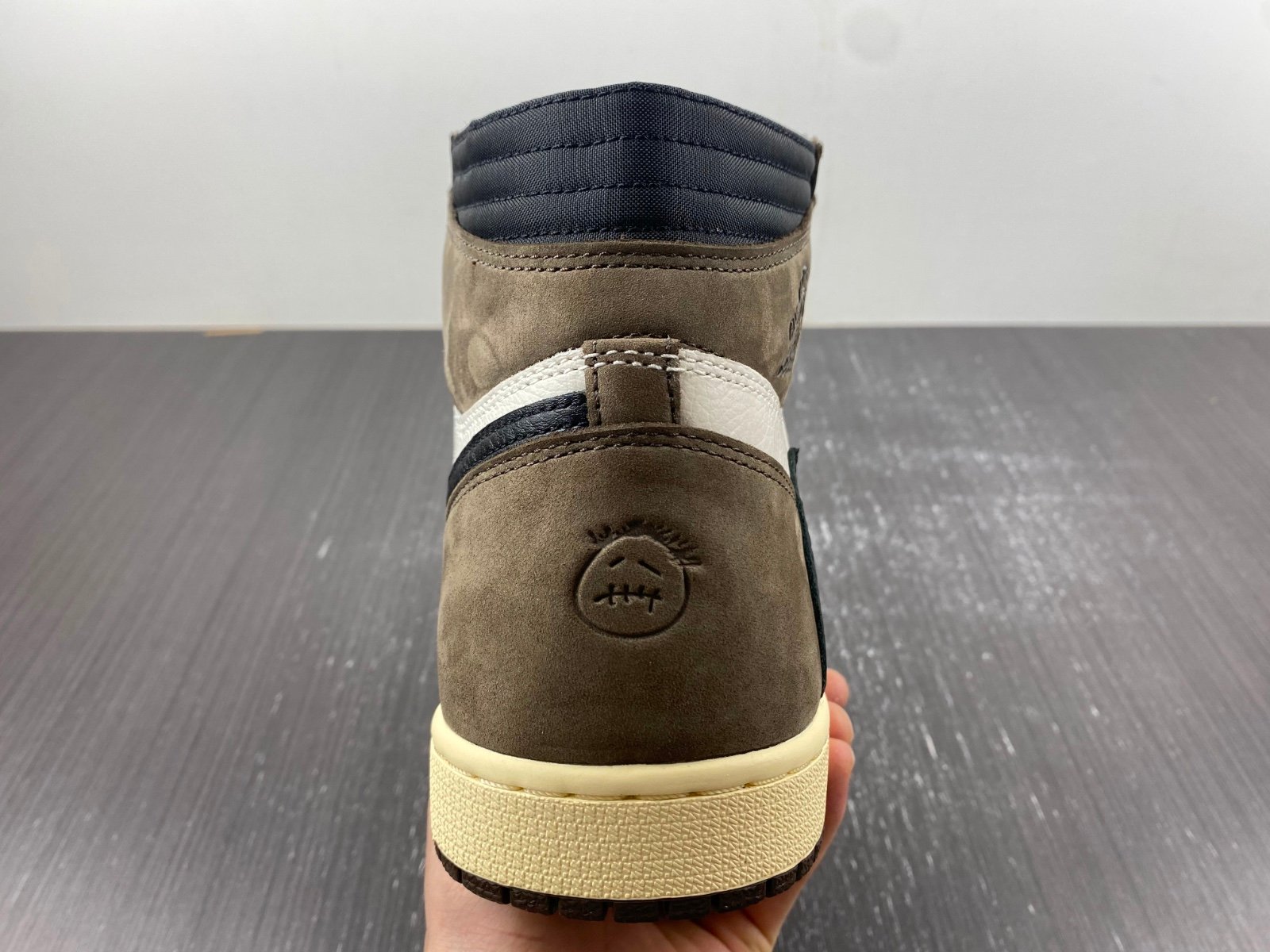 Jordan 1 Retro High Travis Scott Mocha Extended size 14