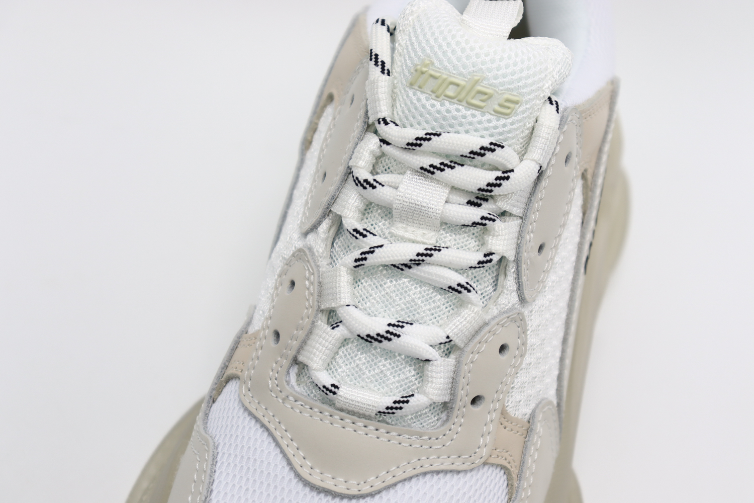 BALENCIAGA TRIPLE S CLEAR SOLE SNEAKER WHITE REPLICA