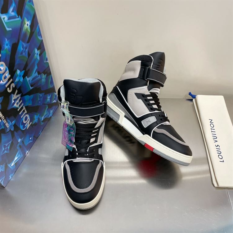 LOUIS VUITTON LV TRAINER SNEAKER BOOT   LVS068