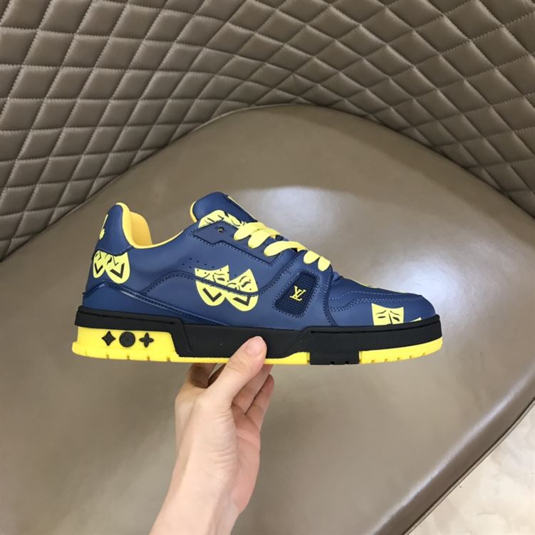 LOUIS VUITTON TRAINER SNEAKER   LVS075