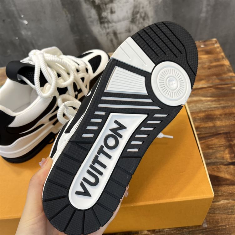 LOUIS VUITTON LVSK8 SNEAKER   LVS079