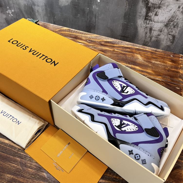 LOUIS VUITTON LV TRAINER 2 SNEAKER   LVS072