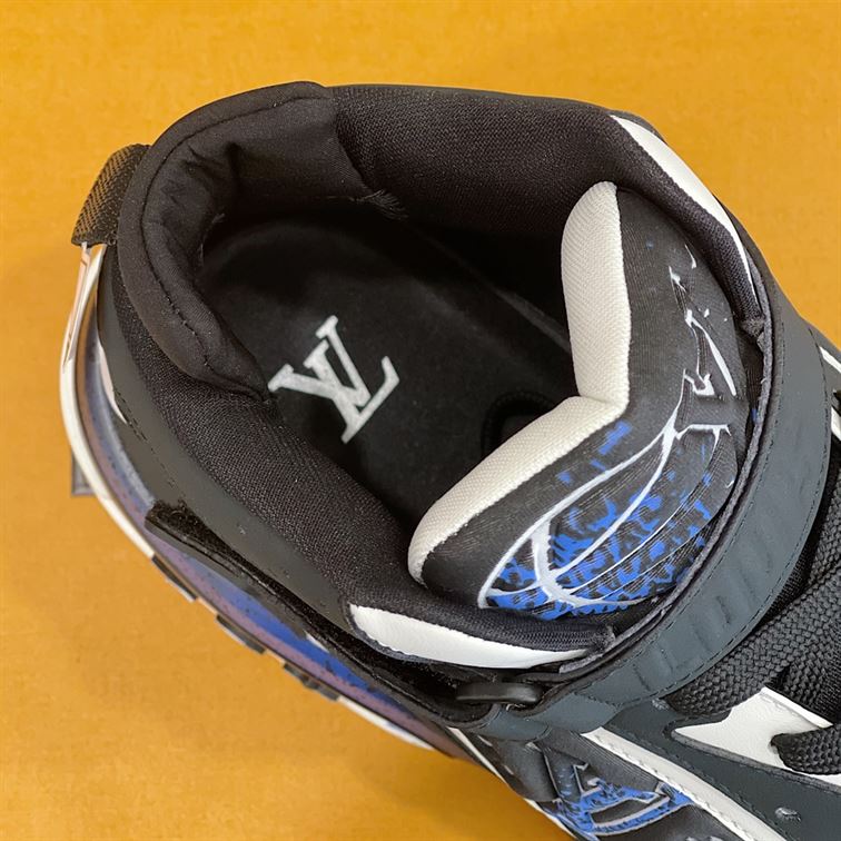 LOUIS VUITTON LV TRAINER 2 SNEAKER   LVS055