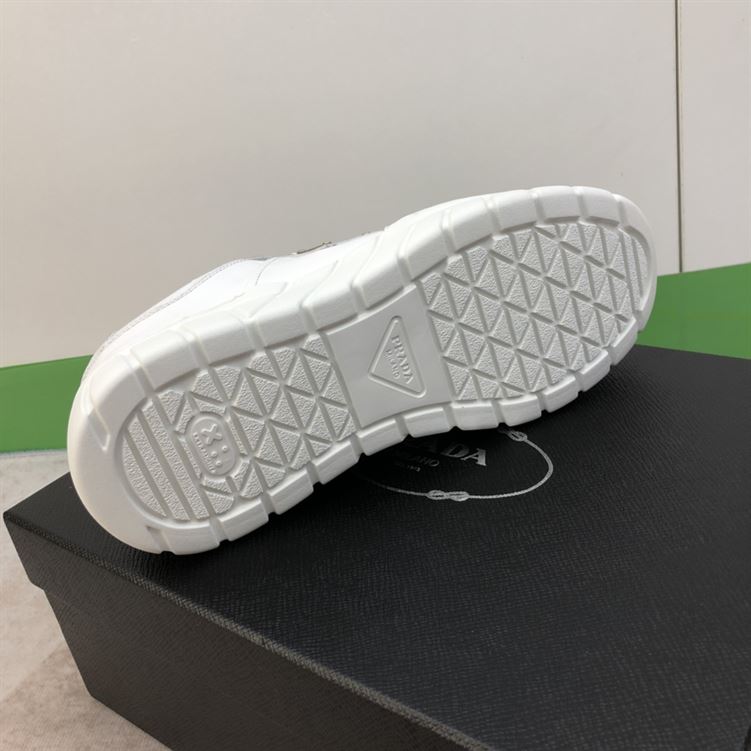 PRADA LEATHER SNEAKERS   PRS017