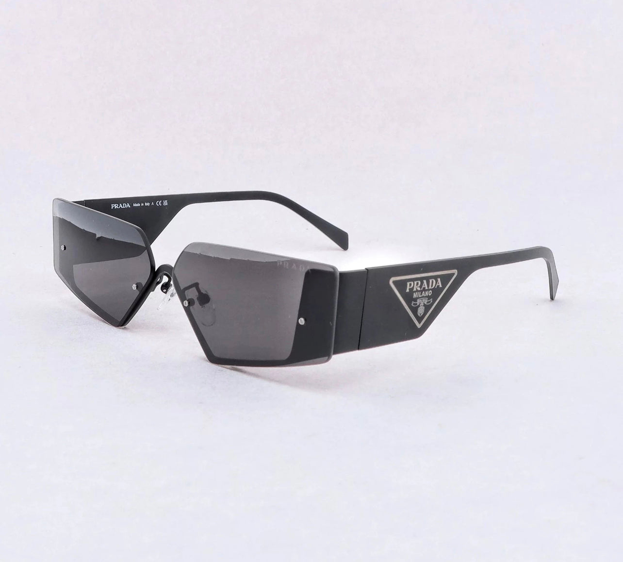 Prada sunglass replicas