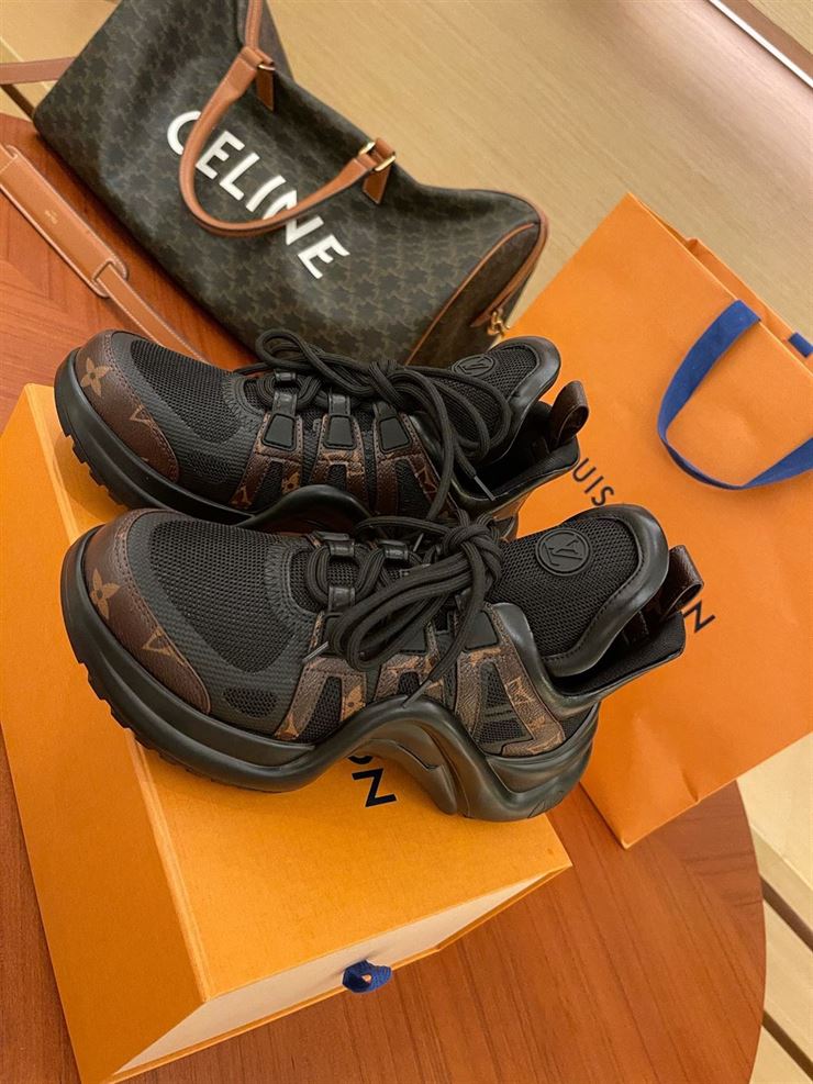 LOUIS VUITTON ARCHLIGHT TRAINERS   LVS098