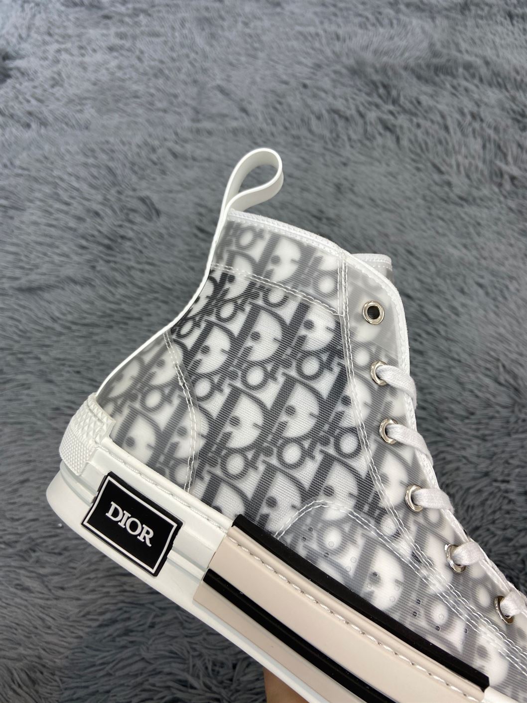 B23 HIGH-TOP SNEAKER DIOR OBLIQUE CANVAS   DO059