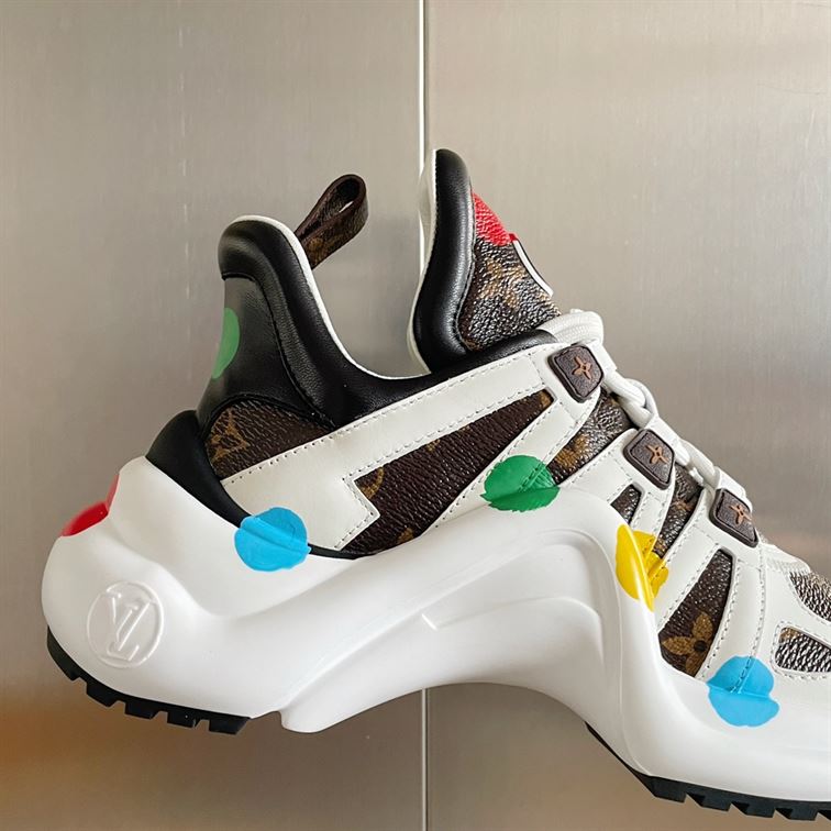 LOUIS VUITTON ARCHLIGHT TRAINERS   LVS101