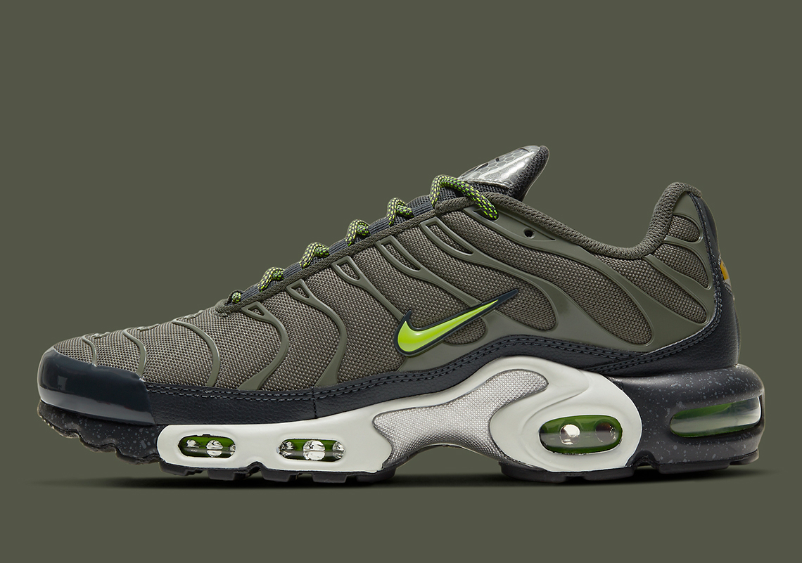3M x Air Max Plus Surfaces in “Twilight Marsh” DB4609-300
