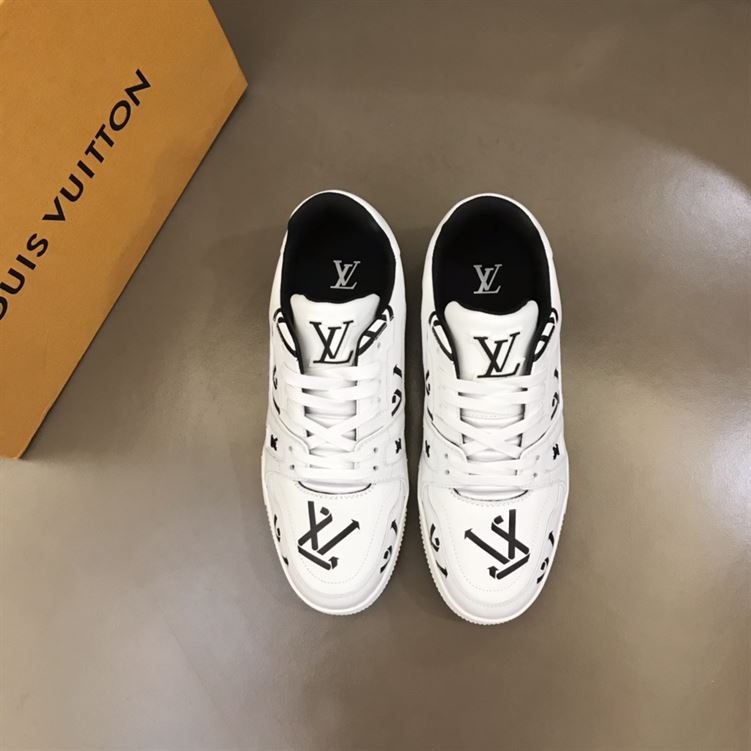 LOUIS VUITTON LV TRAINER SNEAKER   LVS054